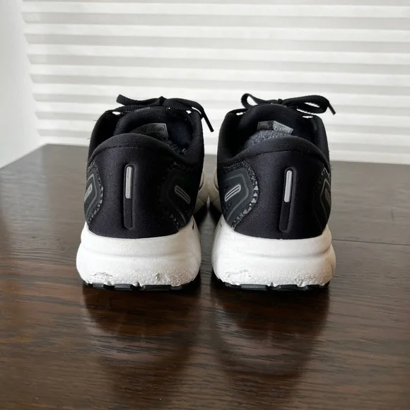 Brooks Ghost 14 Women’s US size 8.5. Used but in great condition. - Picture 4 of 10